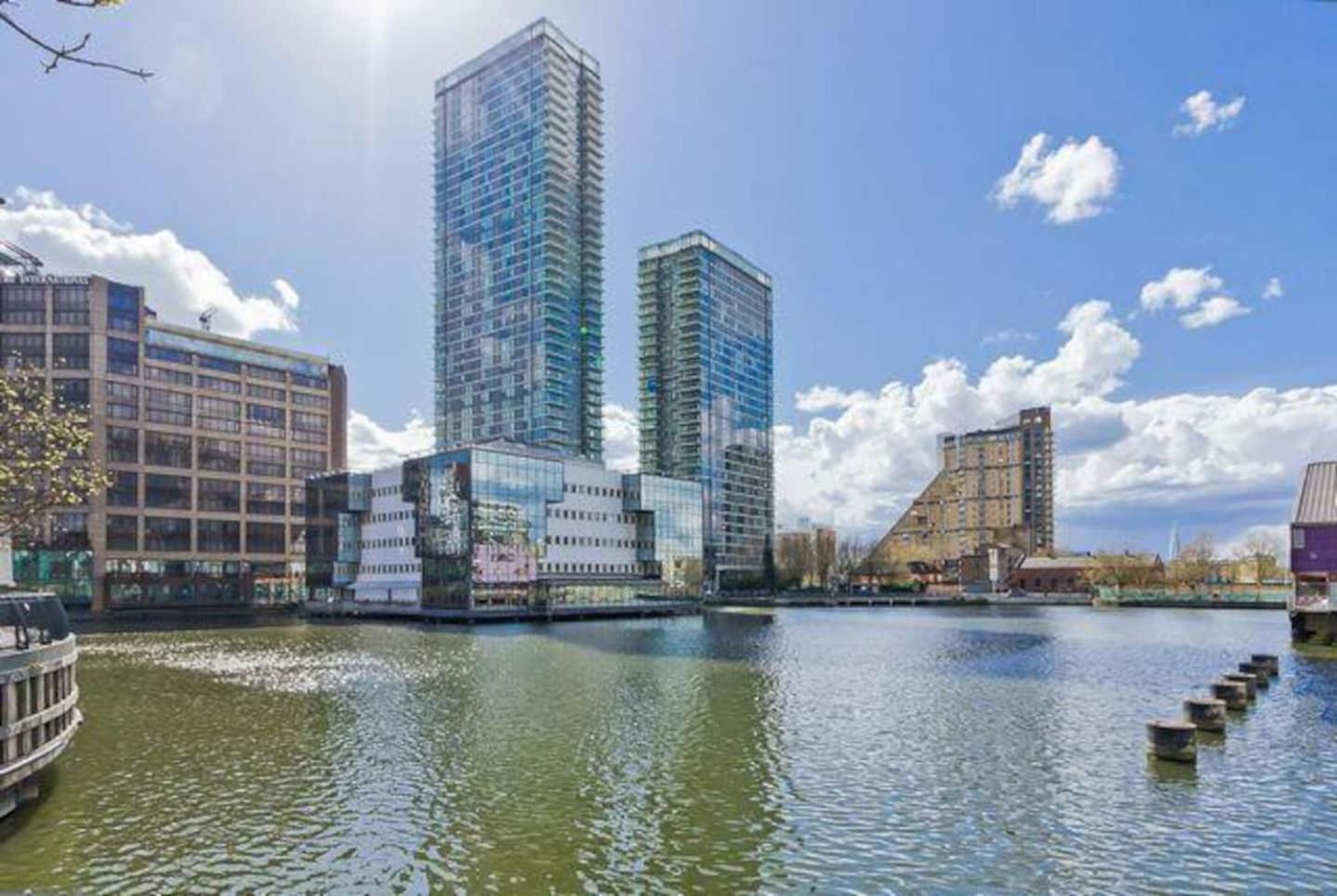 Modern 1 Bed Apartment At Heart Of Canary Wharf 런던 외부 사진